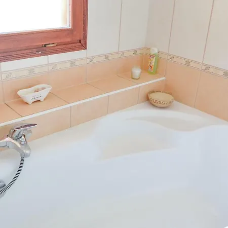 Three-bedroom Holiday In