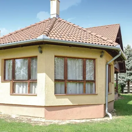 Three-bedroom Holiday In 펜션 *